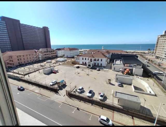 2 BEDROOM APARTMENT TO LET IN SOUTH BEACH